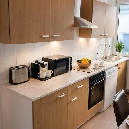 Lejlighed Modern With 3 Beds & Smart Tv *