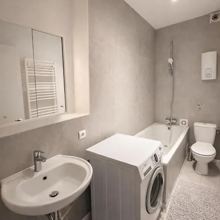 Modern With 3 Beds & Smart Tv Lejlighed