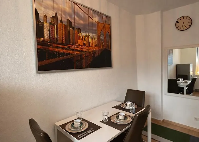 Modern With 3 Beds & Smart Tv * Essen
