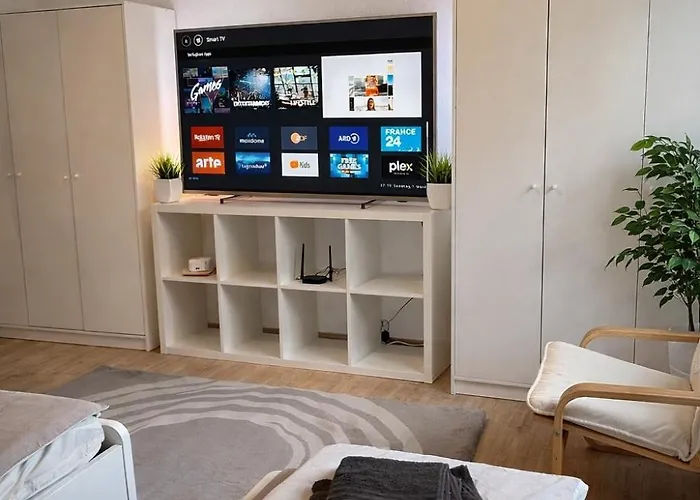 Lejlighed Modern With 3 Beds & Smart Tv *